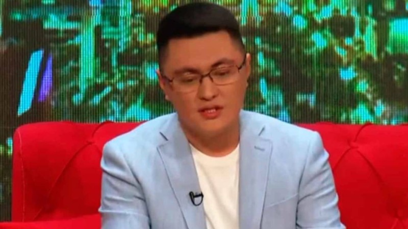 Блогер Dauletten: Оқушы кезімде шемішке мен шыбынның дәрісін сатып, ақша таптым