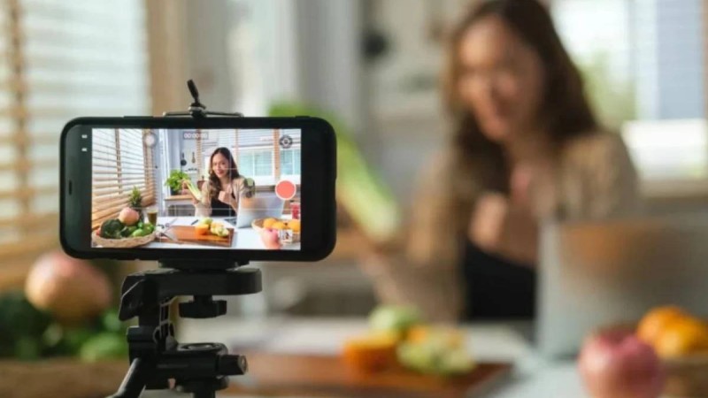 Қазақстанда блогерлер салық төлей ме: Министрлік жауап берді