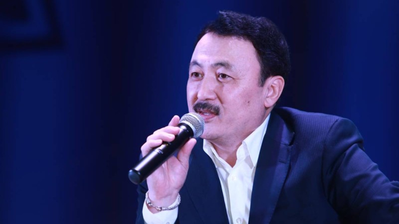 Аманжол Әлтай қорғаныс министрін мемлекеттік тілге салғырттық танытпауға шақырды