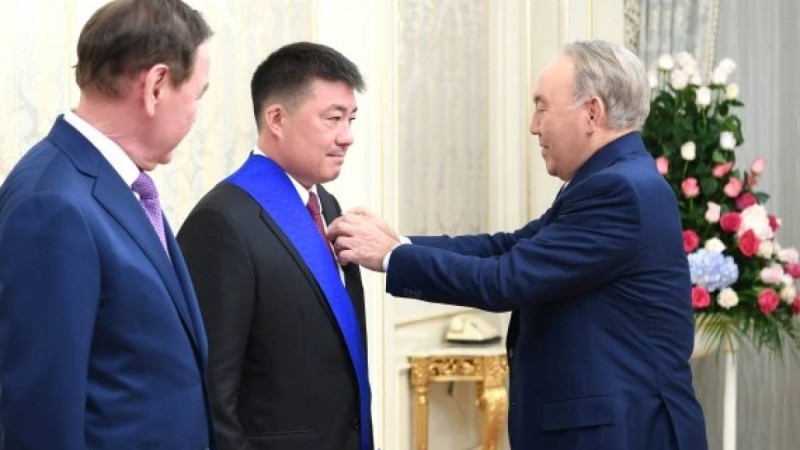 Назарбаев қанды қаңтар кезінде құтқарған көмекшісін отставкаға жіберді