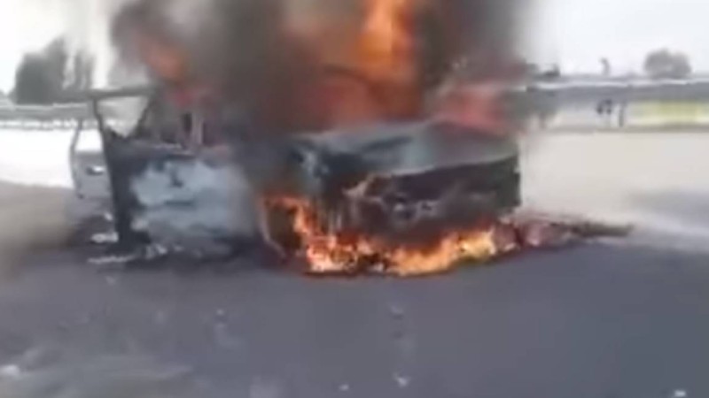 Алматы-Қорғас жолында жантүршігерлік оқиға: көлікте отырған екі адам тірідей жанып кетті