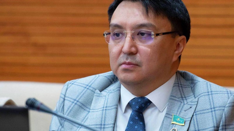 Бұрынғы Мәжіліс депутаты Нұржан Әлтаев аса ірі көлемде пара алды деген күдікпен ұсталды