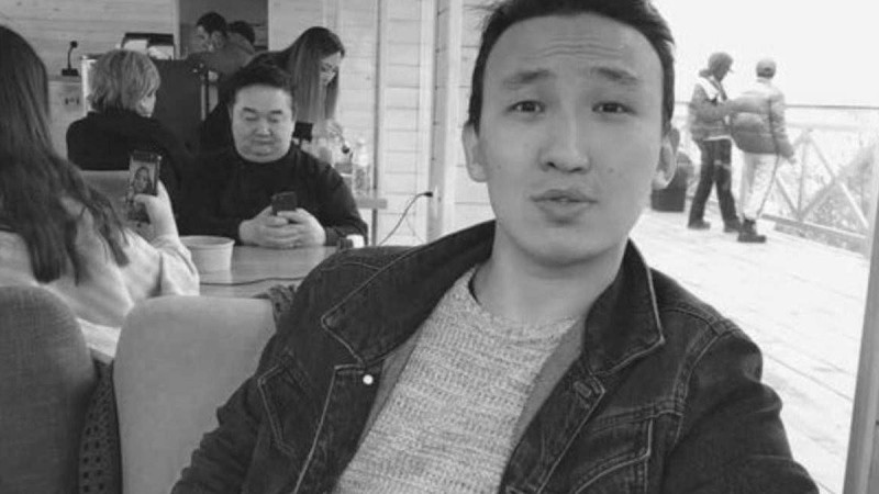 Президент оқушылар үшін жанын пида еткен ұстазды марапаттады