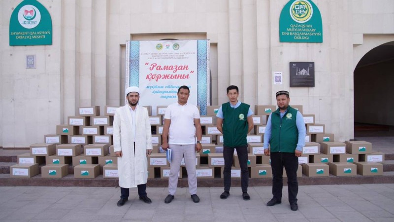 ШЫМКЕНТ: 500 отбасыға азық-түлік таратылды