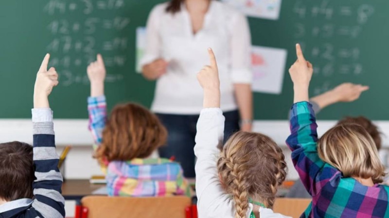 Айгүл Жұмаділ: 30 жыл еңбек өтілі бар мұғалімдердің білімін анықтау тесті дегеннің өзі күлкілі