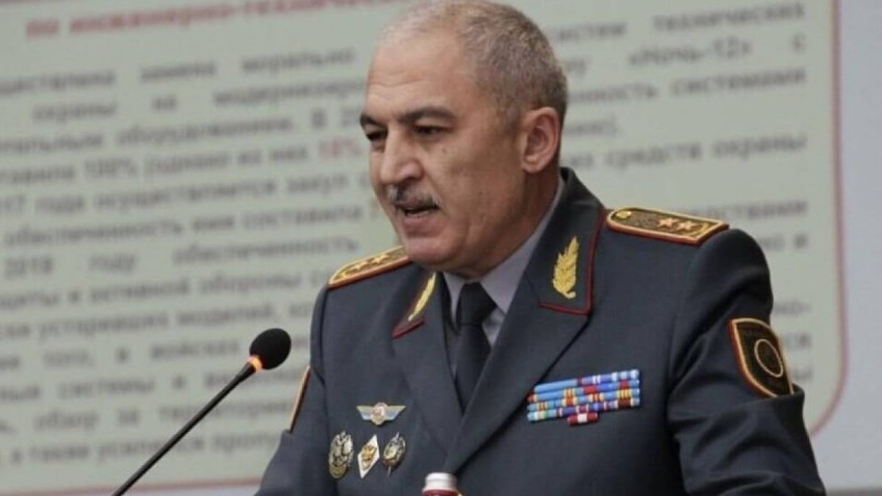 “Біз не боп барамыз?” - ҚР Қорғаныс министрі генералдарды әскердегі оқиғалар үшін сөгіп тастады