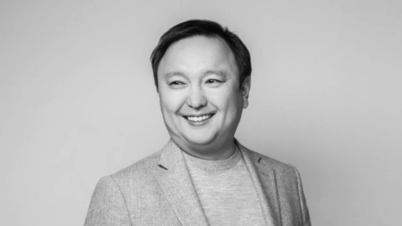 Арман Дүйсенов Индира Елеместің жертөледегі студиясында көз жұмған