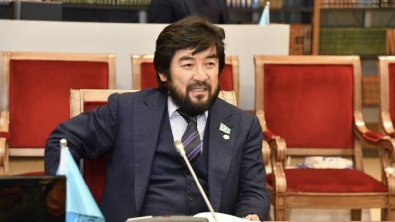 «Байланысым жоқ»: Бекболат Тілеухан Құран ұстап ант етті