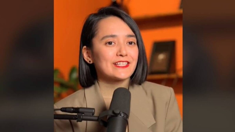 «Еркек сенен жалығып кетпеуі керек»: танымал блогер қыз-келіншектерге күйеулерінен бөлек тұруға кеңес берді (ВИДЕО)