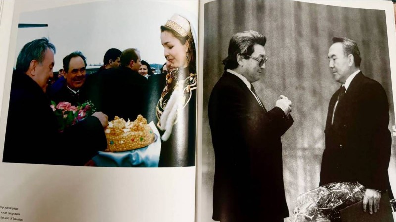 “149 мың теңгеге қойылған” - Маркетплейстерде Назарбаевтың фотоальбомы сатылып жатыр