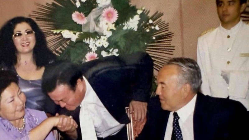 "Бір күліп, бір жылап..." – Мақпал Жүнісова марқұм Заманбек Нұрқаділовтің еш жерде жарияланбаған видеосын көрсетті