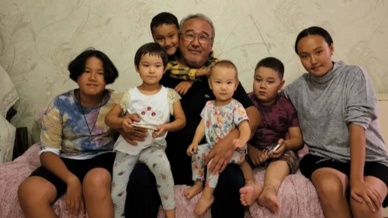 "Немерелерімнің алдында әр сөзімді байқап айтуға тырысамын" – Нұрлан Өнербаев (ВИДЕО) 