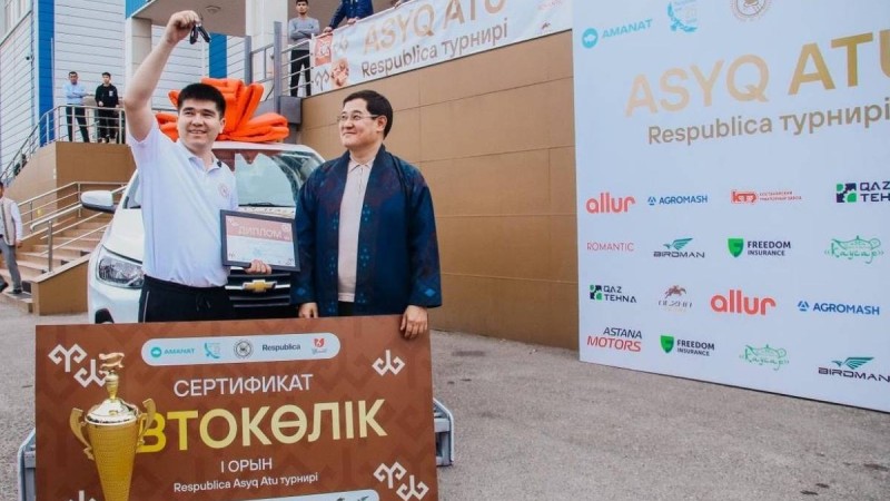 Шымкентте өткен республикалық асық ату турнирінің жеңімпазы көлік жеңіп алды