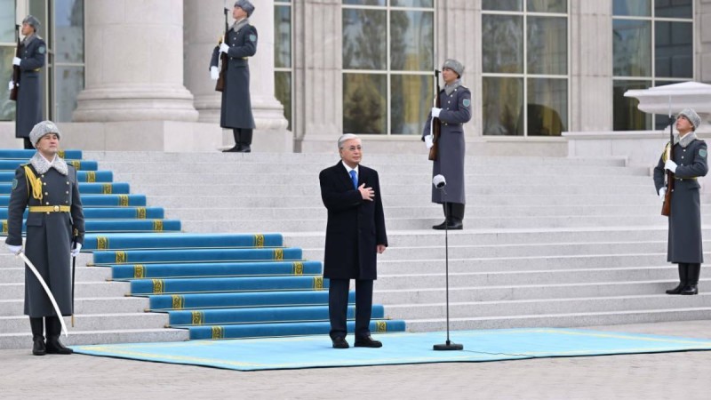 Ел астанасында Мемлекеттік ту көтеру рәсімі өтті