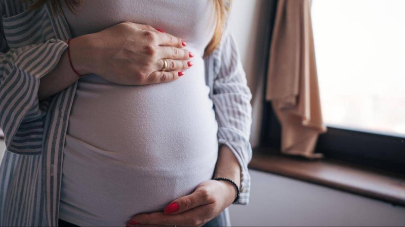 Мектептің 35 жастағы мұғалімі өзінің оқушысынан жүкті болып қалды