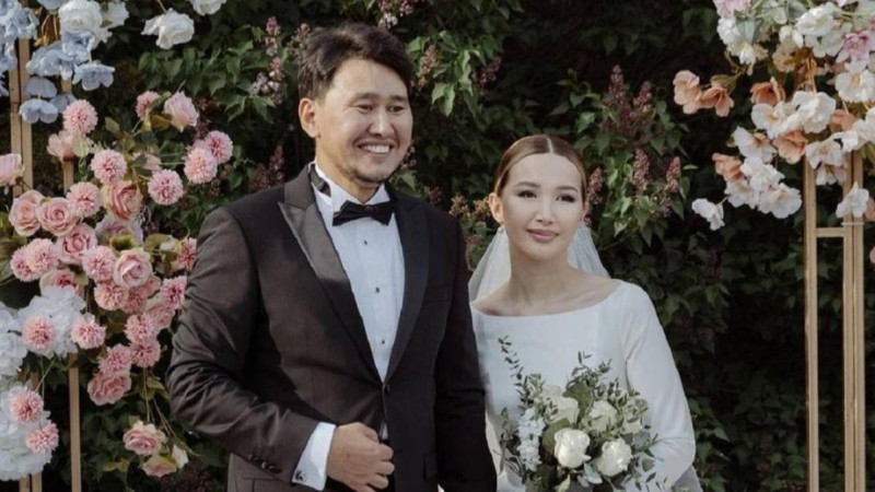 “Ажырасып кеткеніме қуанамын”: Жахан Отарғалиев әлеуметтік желідегі жазбасы үшін сынға қалды