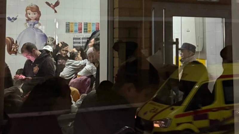 "Ауруханалар толып қалған": Қазақстандықтар "белгісіз вирустың" таралуына жаппай шағымдануда