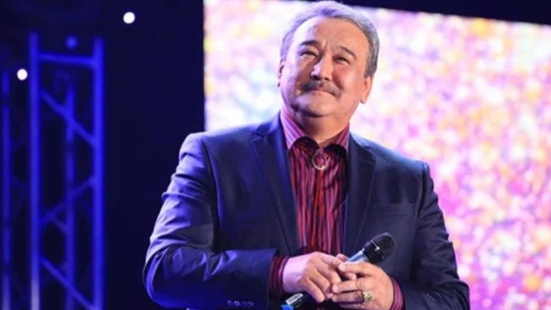 Нұрлан Өнербаев енді “Анашым” әнін орындамайтынын жеткізді