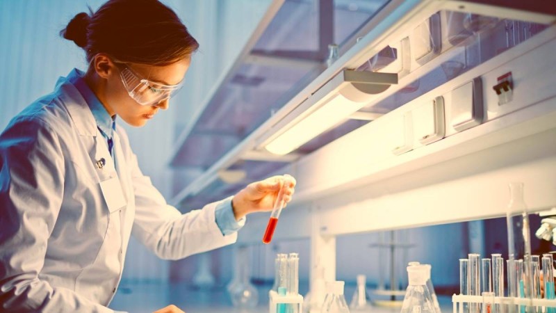 Қытай ғалымдары адам өмірін 120 жылға дейін ұзартатын дәрі жасап жатыр