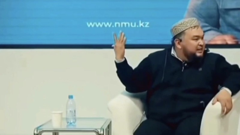 «Педофилдің болуы - Алланың барына дәлел»: Желіде белгілі имамның сөзі дау тудырды