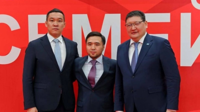 Берік Уәли дзюдошы Елдос Сметовқа 10 миллион теңге берді