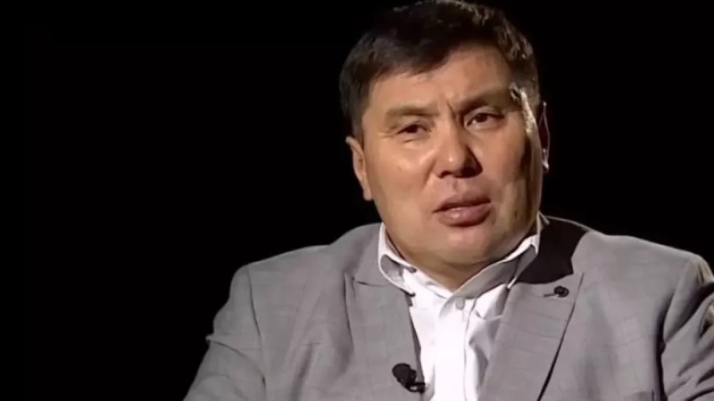 «Жаппай психозға шалдықтырады»: Омар Жәлел қазіргі тойларды сынап тастады