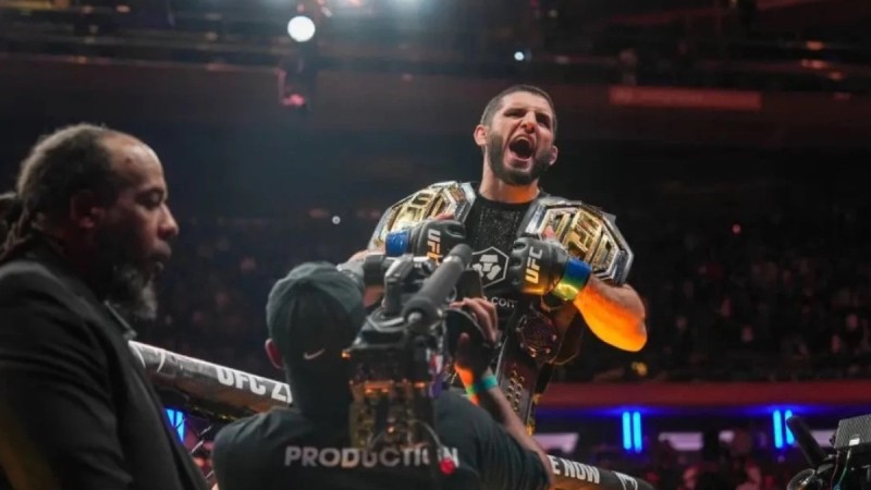 Махачев жартылай орта салмақта чемпион атанды: Шавкат Рахмонов уақыт өткізбей Исламды жекпе-жекке шақырды