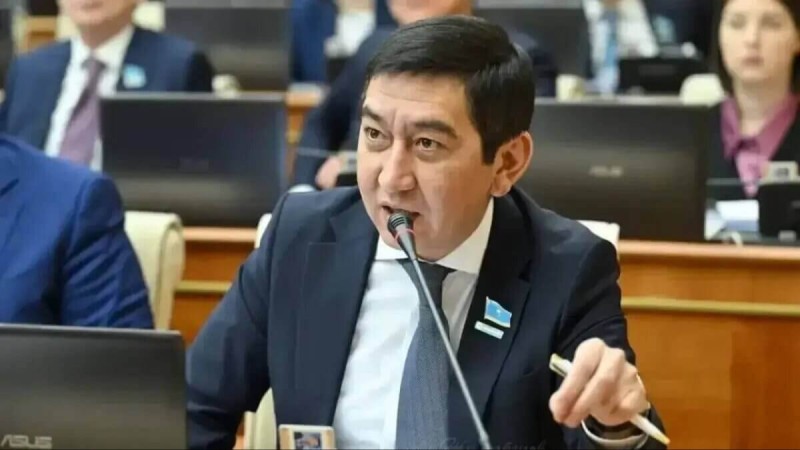 "Шенділердің баласы әскерге барса, мұндай былық болмайтын еді" – Ринат Зайыт өткір мәлімдеме жасады (ВИДЕО)