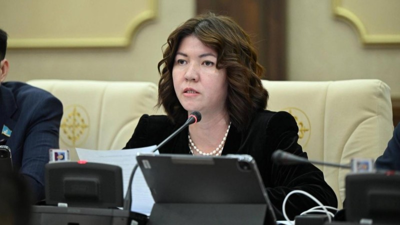 Еліміздің бас педагогы мұғалімдерді әбден қинаған жұмысқа нүкте қойды