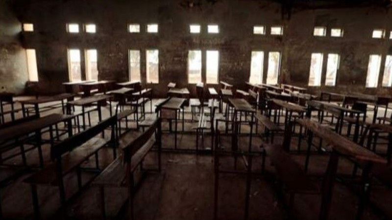 Қаруланған топ мектептен 25 оқушы қызды ұрлап кетті