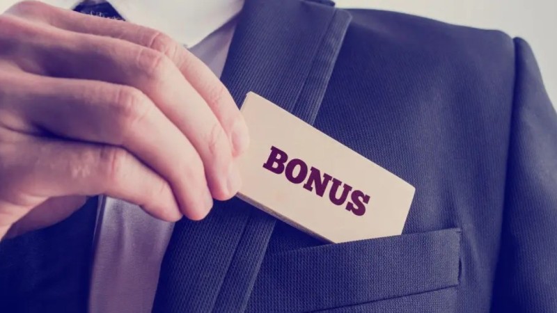 Қазақстанда кімдер сыйақы мен 13-жалақы ала алады: Еңбек инспекциясы жауап берді