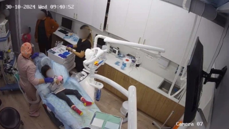 “ Дефибрилляторды қолданбадық”: Үш жасар қызға наркоз берген анестизиолог сот алдында жауап берді