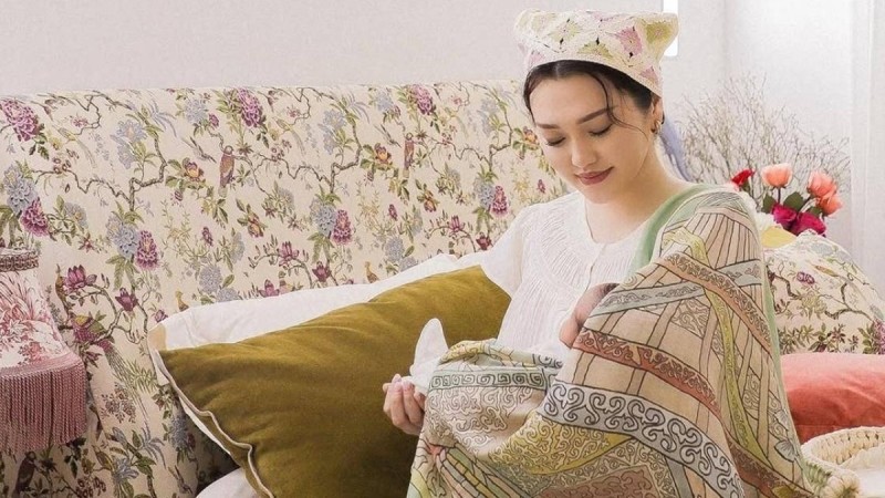 "Туа беремін, Алла бұйырса...": Ерке Есмахан жақында қызды болатынын айтты (ФОТО)