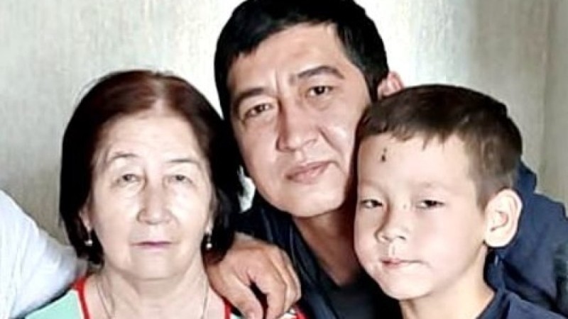 «Қайғысына ортақпыз»: Ринат Зайытов қара жамылды