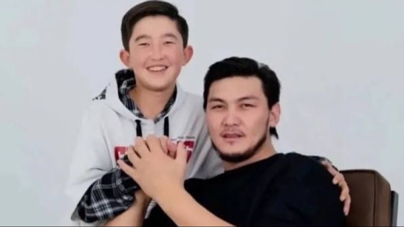 “Сотталып кете жаздадым”: “Қойшы бала” қандай қиындыққа тап болғанын ашып айтты