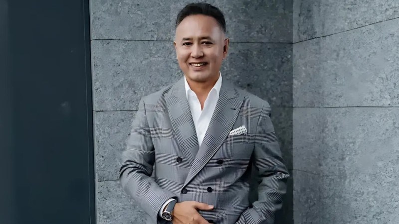 Бірінші некемнен туған балаларға жақсы әке бола алмадым: Тұрсын Алагөзов ешкімге айтпаған сырын ашты