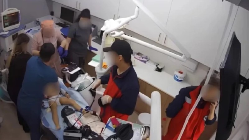 «Бала жөтелген жоқ»: Астанада 3 жасар қыздың өліміне айыпталған анестезиолог ағынан жарылды