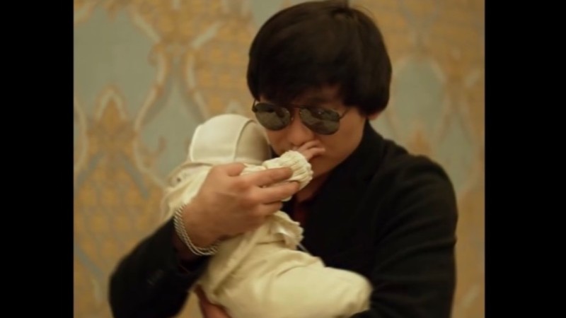 “Кішкентайым, Рәбия Сұлтаным”: Қайрат Нұртас алғаш рет елге қызын көрсетті