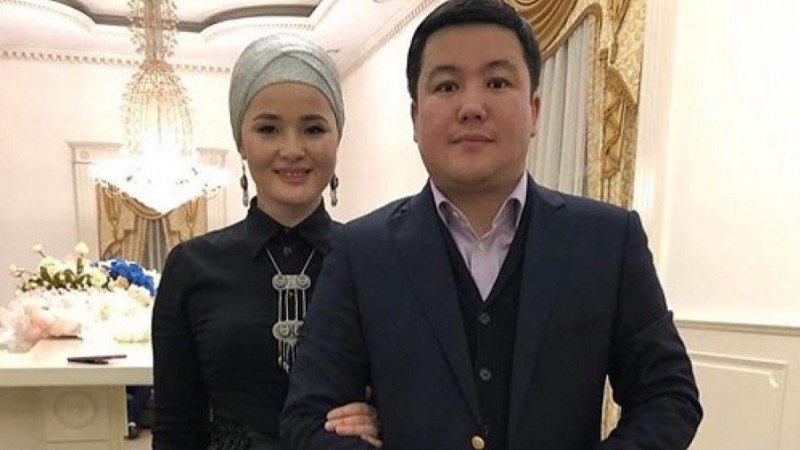 "Мөлдірді тұншықтырып ұстады": Халық жаппай Мөлдір Мұқанованың шығармашылығын қолдап жатыр