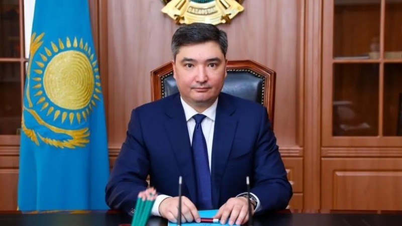 Олжас Бектенов қазақстандықтарды Жаңа жыл мерекесімен құттықтады