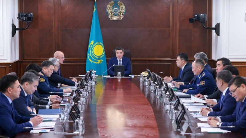 Олжас Бектенов өндірістегі қауіпсіз еңбек жағдайларын қамтамасыз етудің басым міндеттерін белгіледі