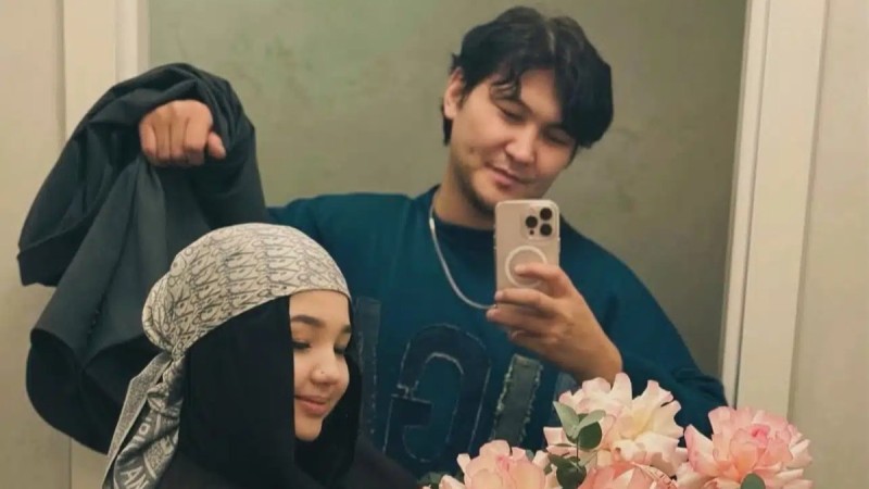 Жігер Ауыпбаев өзінен 15 жас кіші сүйіктісін көрсетті (ФОТО)