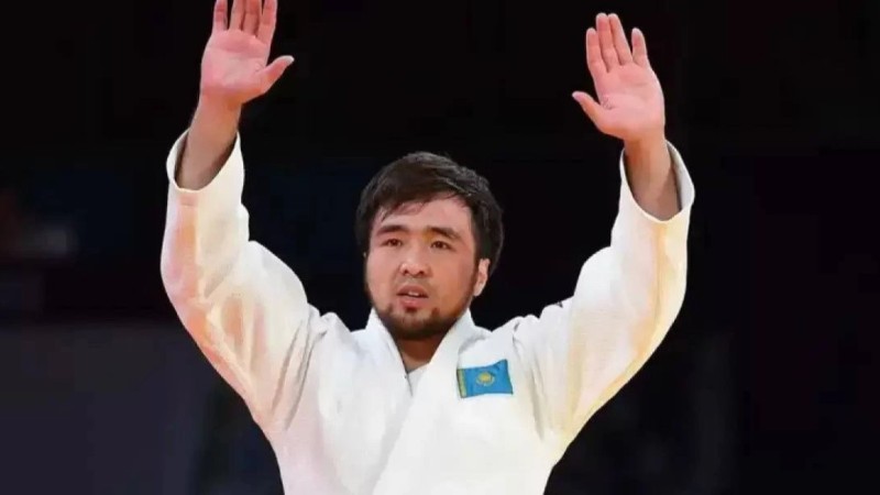 Елдос Сметов ұзақ уақыттық үзілістен кейін оқу-жаттығу жиынына оралды