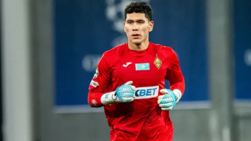 Қазақстандық қақпашы чемпиондар лигасында Мбаппені басып озды