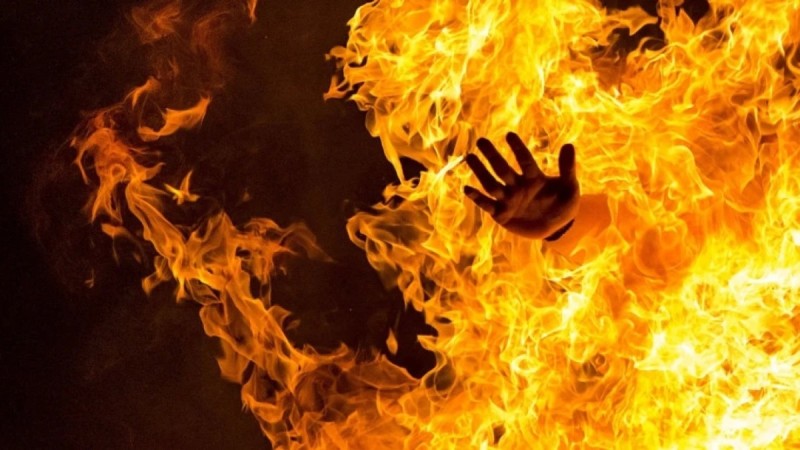 36 жастағы өзбек азаматы әйелін тоқпақтап, артынша тірідей өртеп жіберген