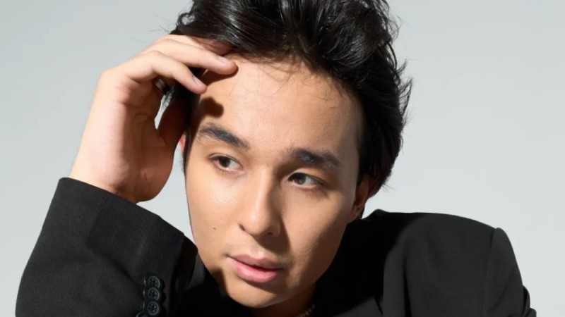 Мирас Жүгінісов ыңғайсыз жағдайға қалып, таксистерден ұялып жүргенін айтты