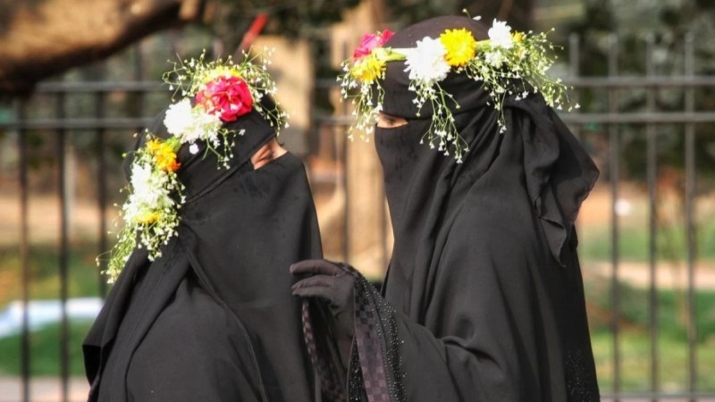 Қоғамдық орындарда бетін тұмшалағандарды полиция камералар арқылы тауып, жазаға тартады