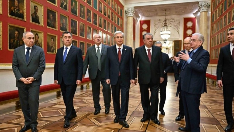Қасым-Жомарт Тоқаев пен ТМД басшылары Эрмитажды аралады