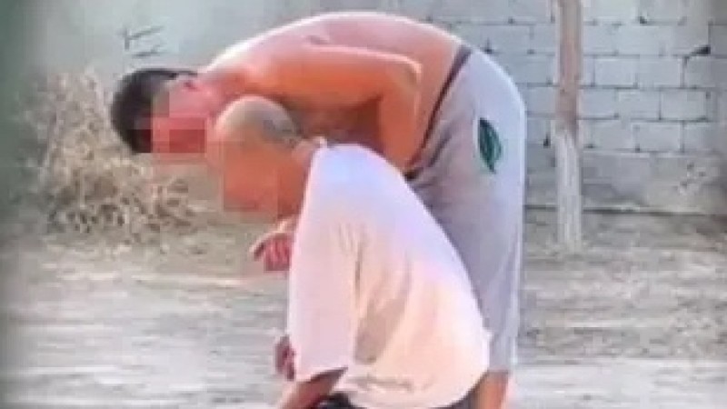 Өз әкесін көшеде ұрып-соққан азамат қанша жылға сотталмақ?