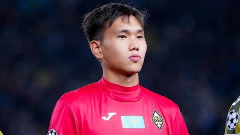 "Қайраттың" жұлдызды қақпашысы жаңа клубтан шақырту алды